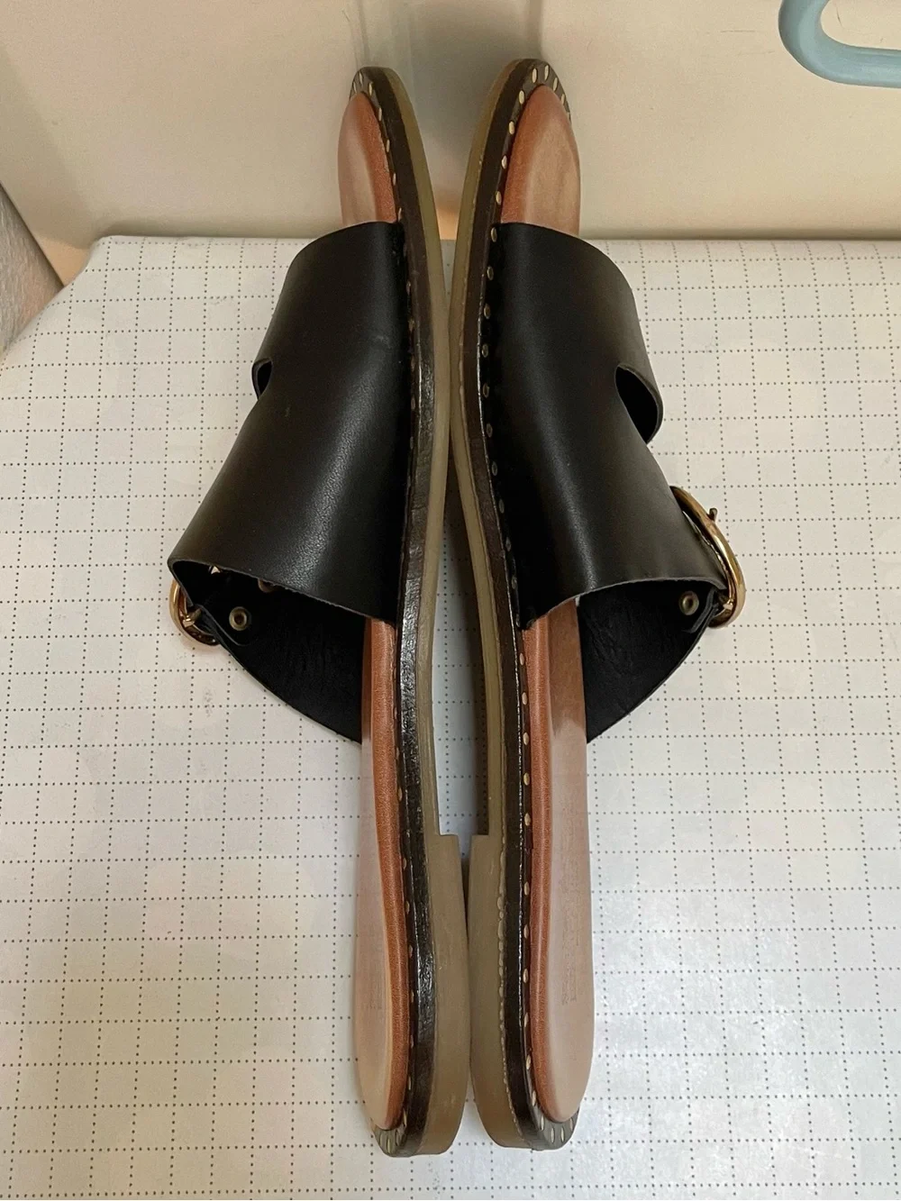 Coach and Four Aquila slide sandals